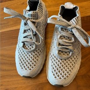 NOBULL Women's Light Gray Athletic Shoes